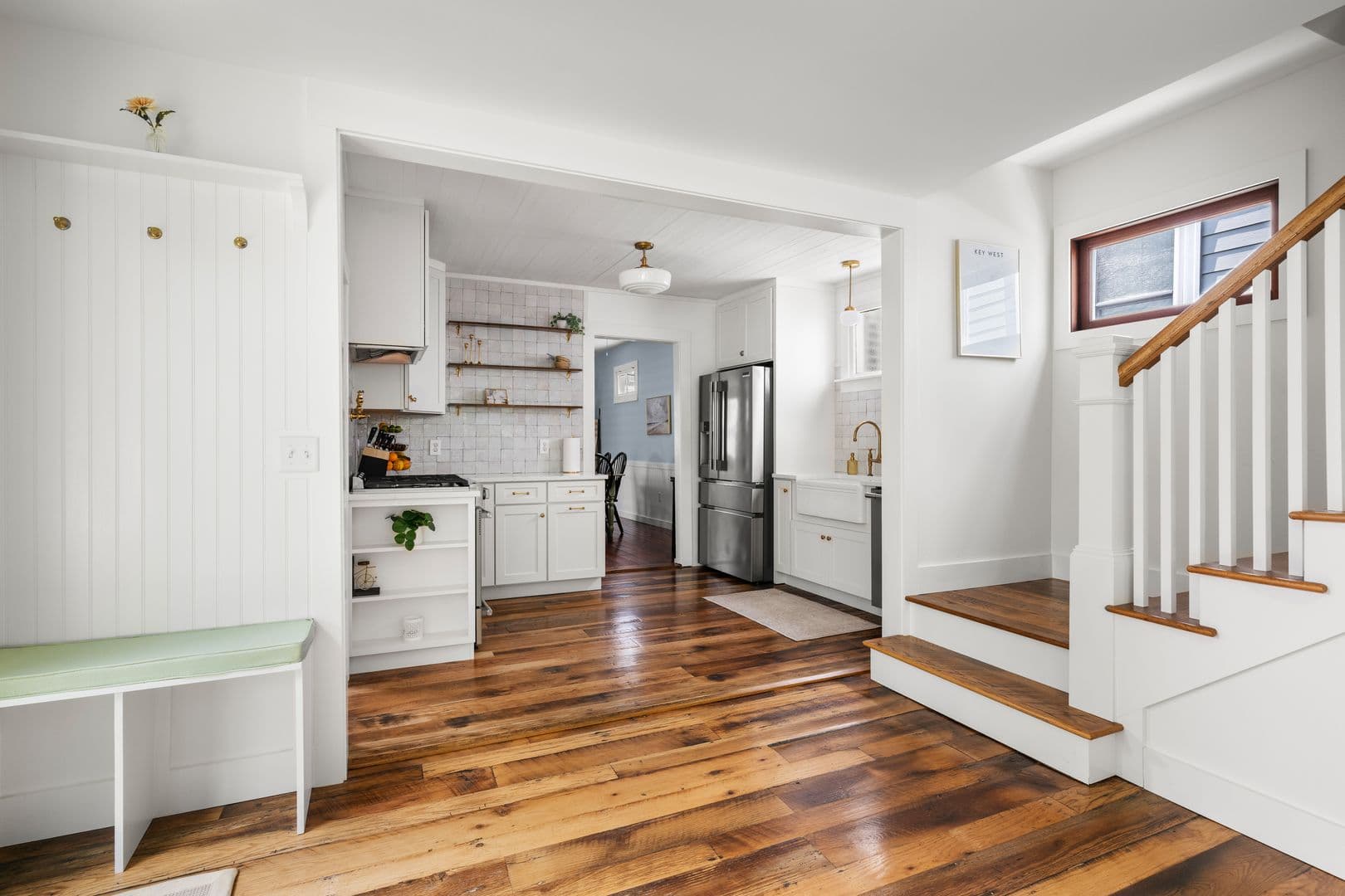 Charleston House: 2 1/2 Larnes Street