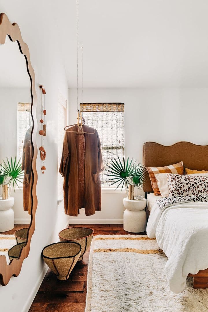 Charleston House: 1492 Kentwood Circle