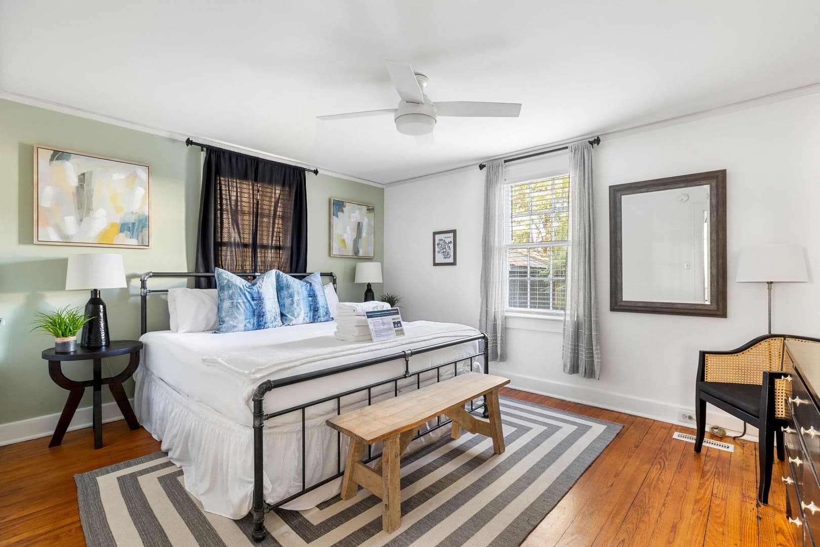 Charleston House: 20 Dunnemann Avenue