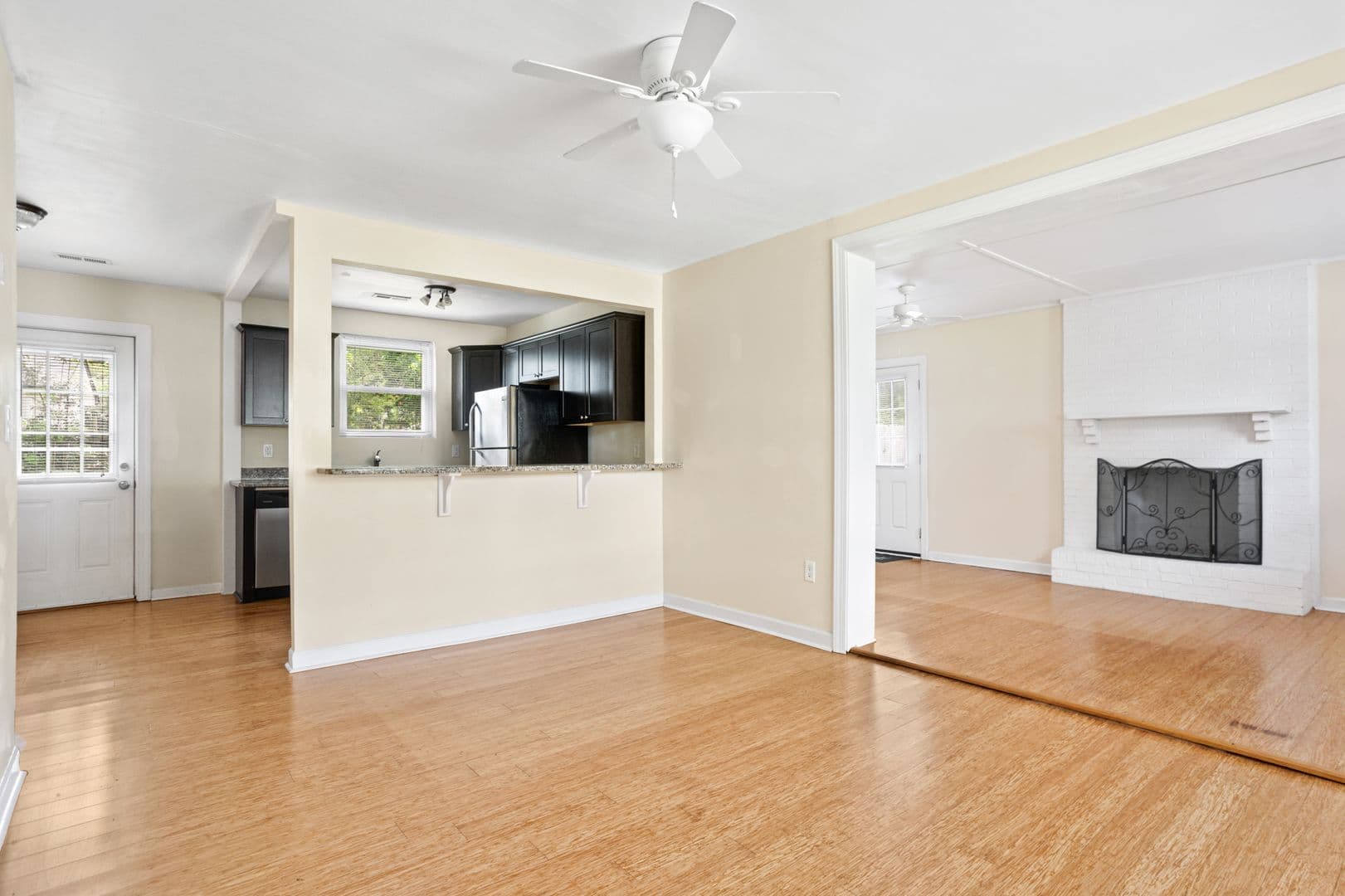 Charleston House: 865 Santee Street