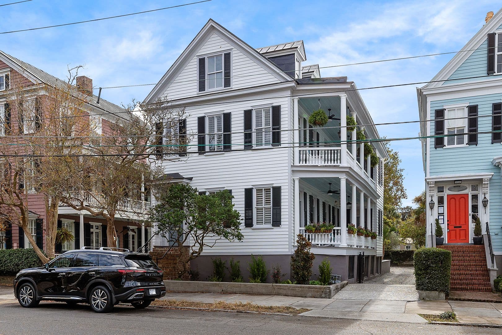 Charleston House: 135 Broad Street