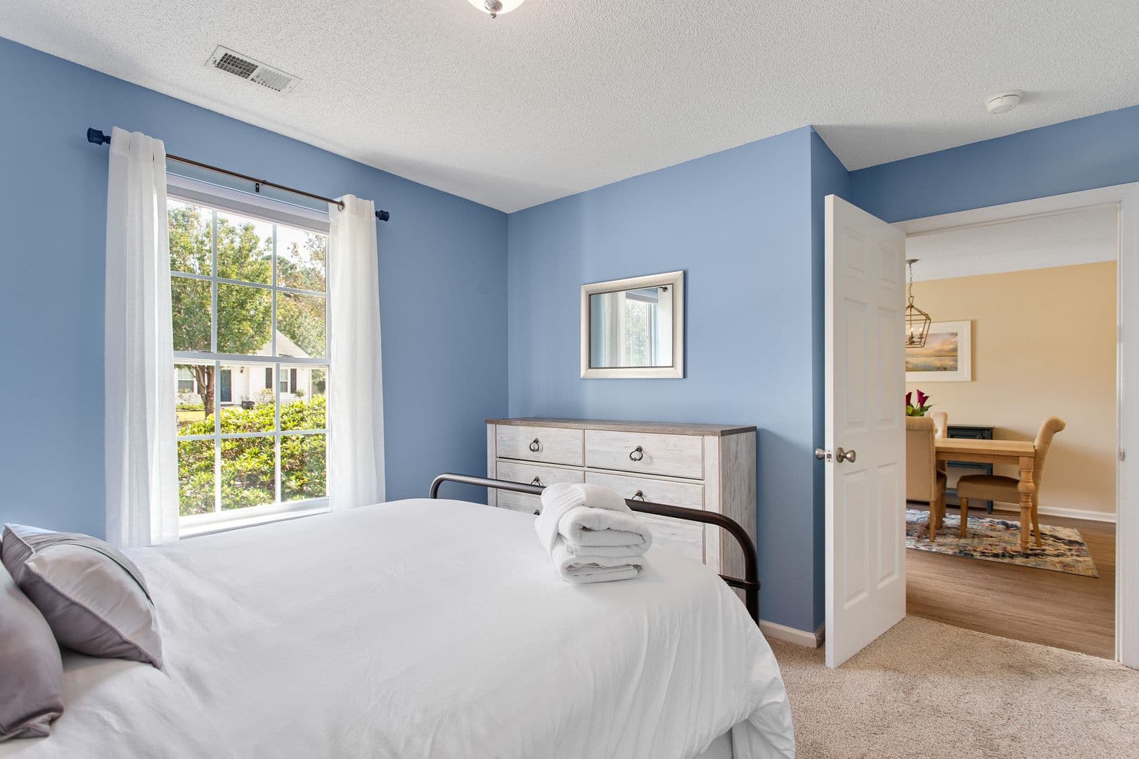 James Island House: 1361 Pinnacle Lane