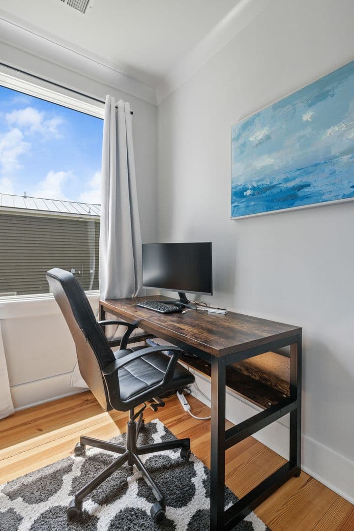 Charleston House: 21 Charlotte Street