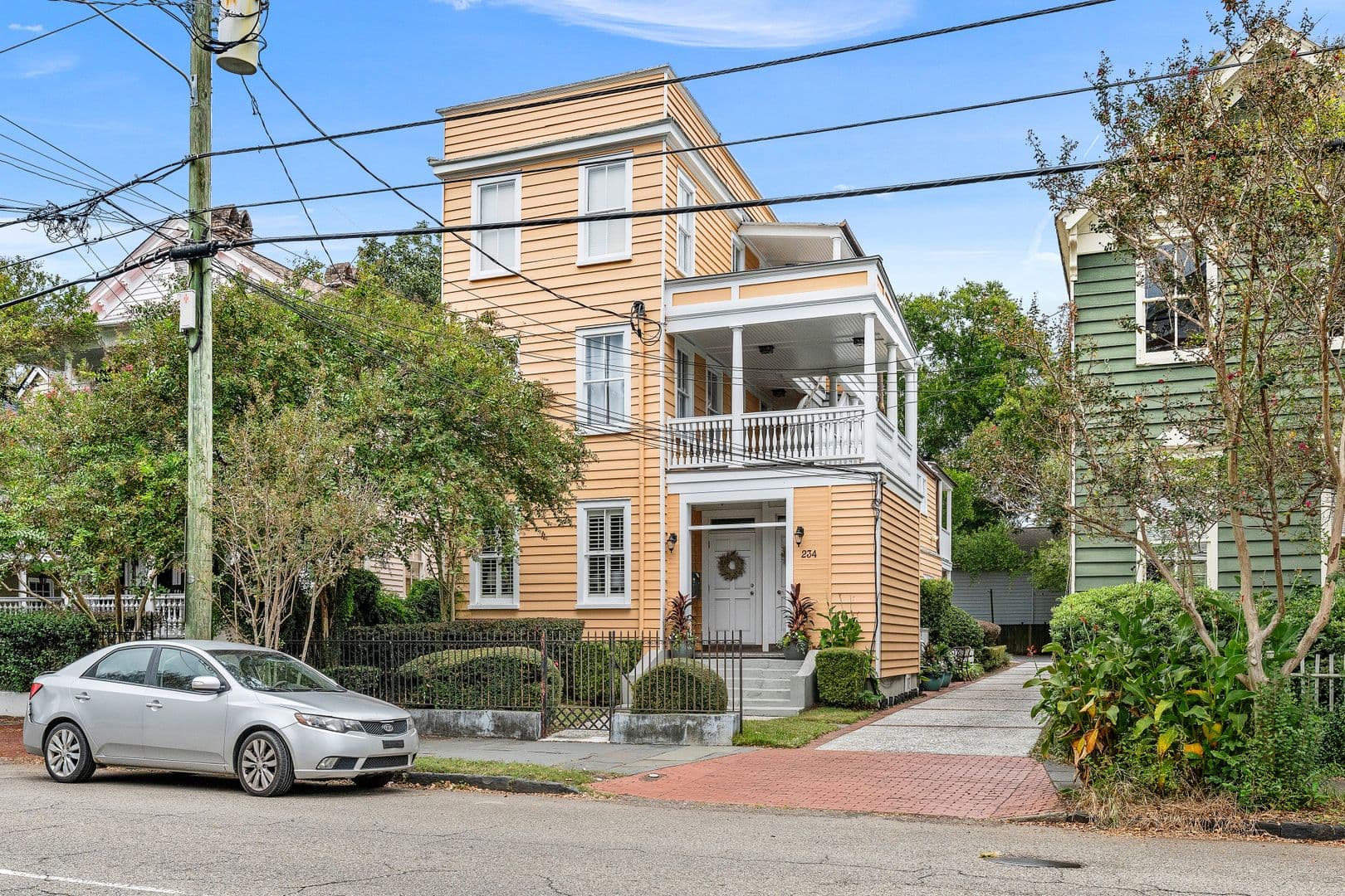 Charleston House: 234 Rutledge Avenue
