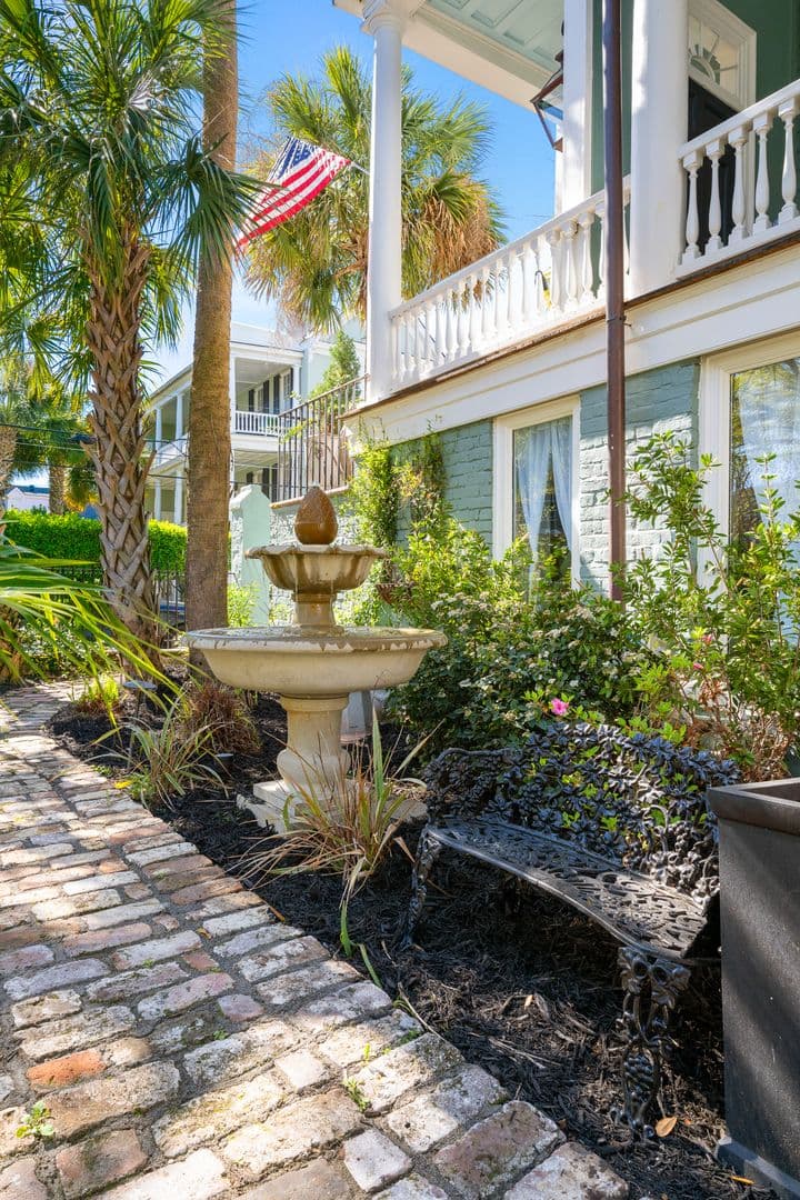 Charleston House: 96 Ashley Avenue