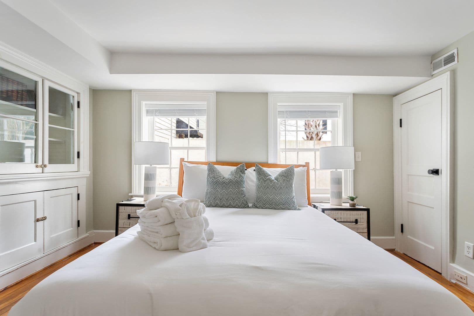 Charleston House: 234 Ashley Avenue, A