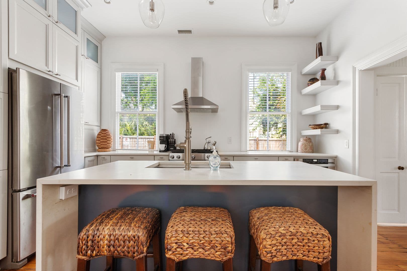 Charleston House: 94 Bogard Street