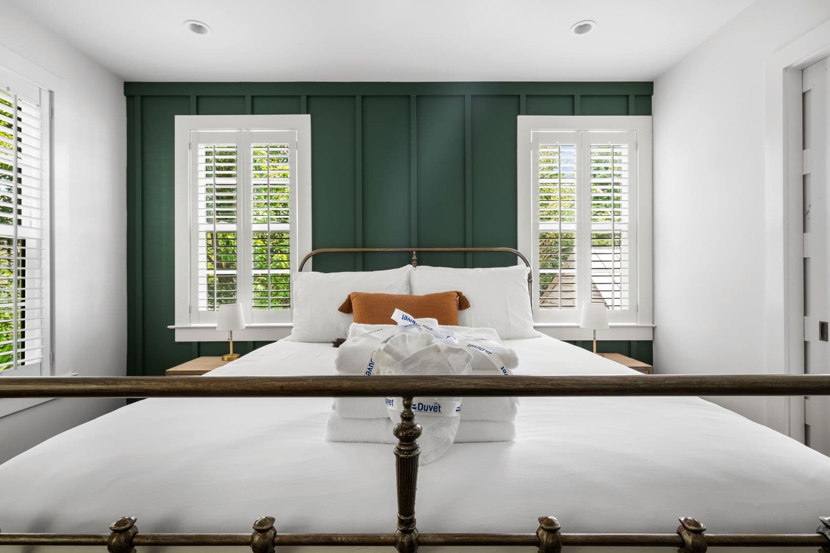 Charleston House: 2 1/2 Larnes Street