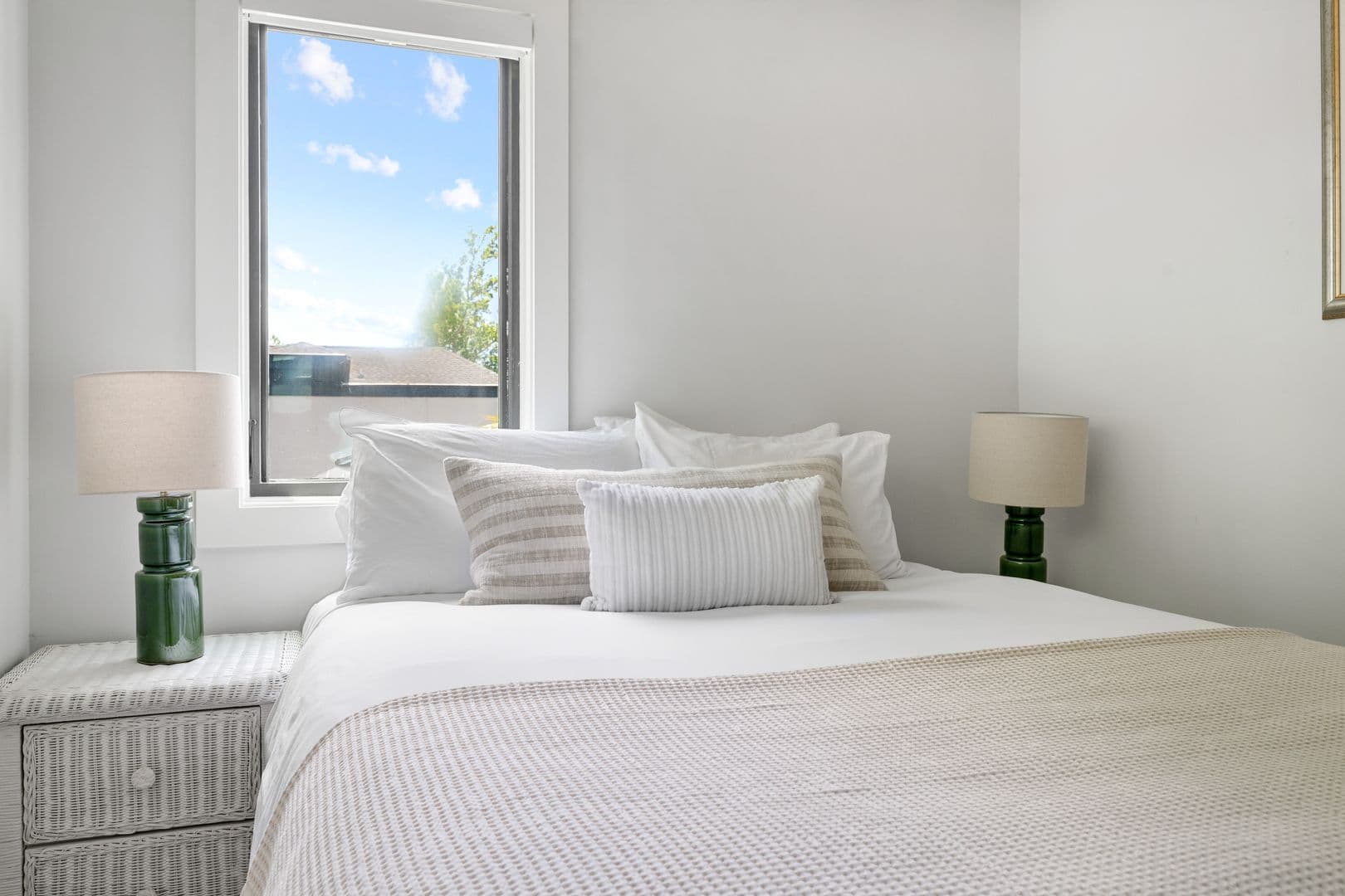 Charleston House: 7 Carrere Court