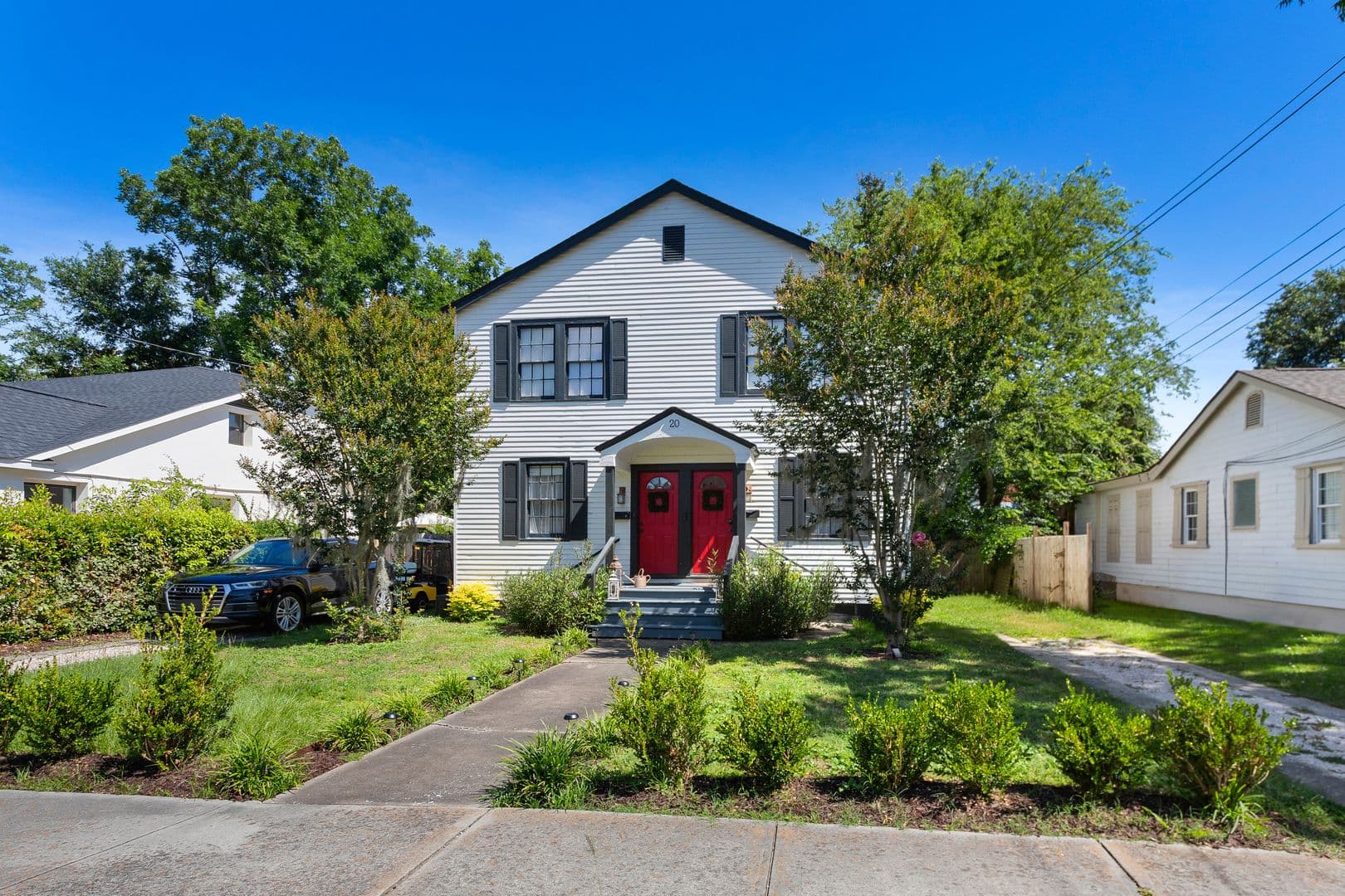 Charleston House: 20 Dunnemann Avenue