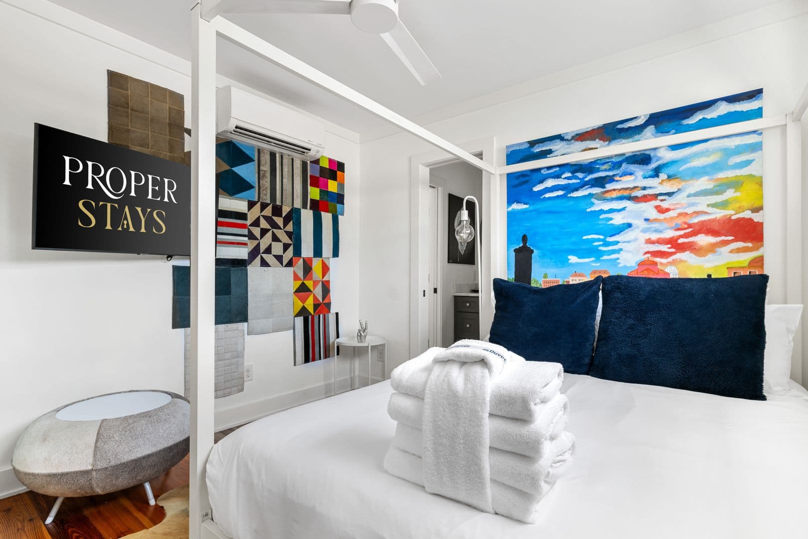 Charleston House: 3 Carrere Court