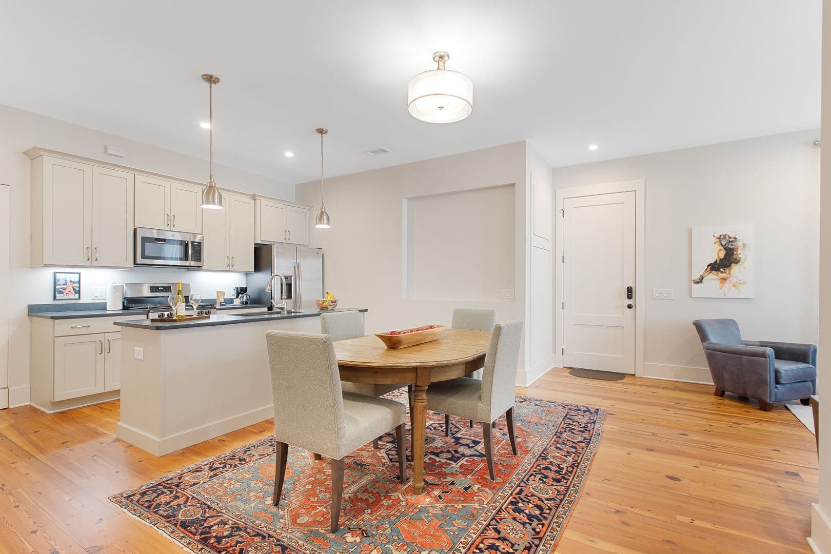 Charleston House: 62 Queen Street