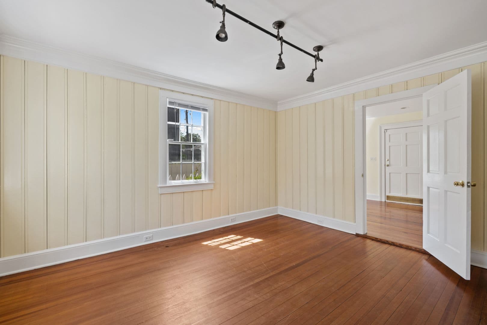Charleston House: 2 Talon Court