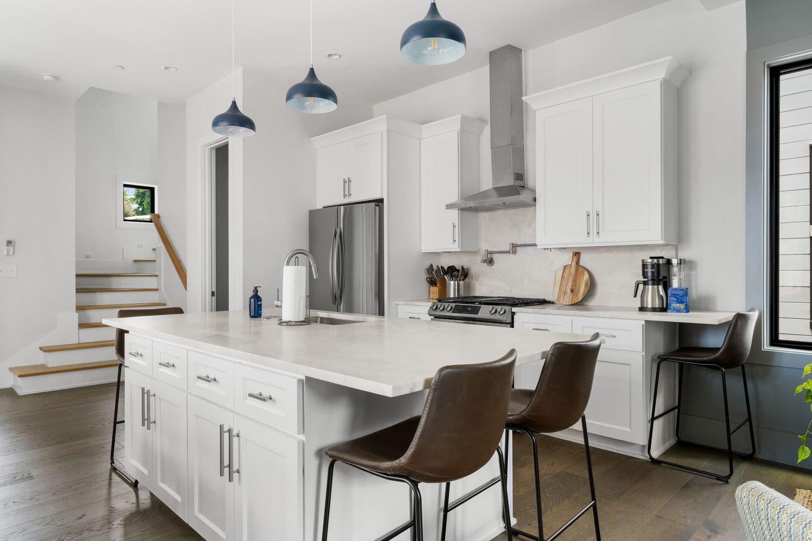 Charleston House: 7 Carrere Court