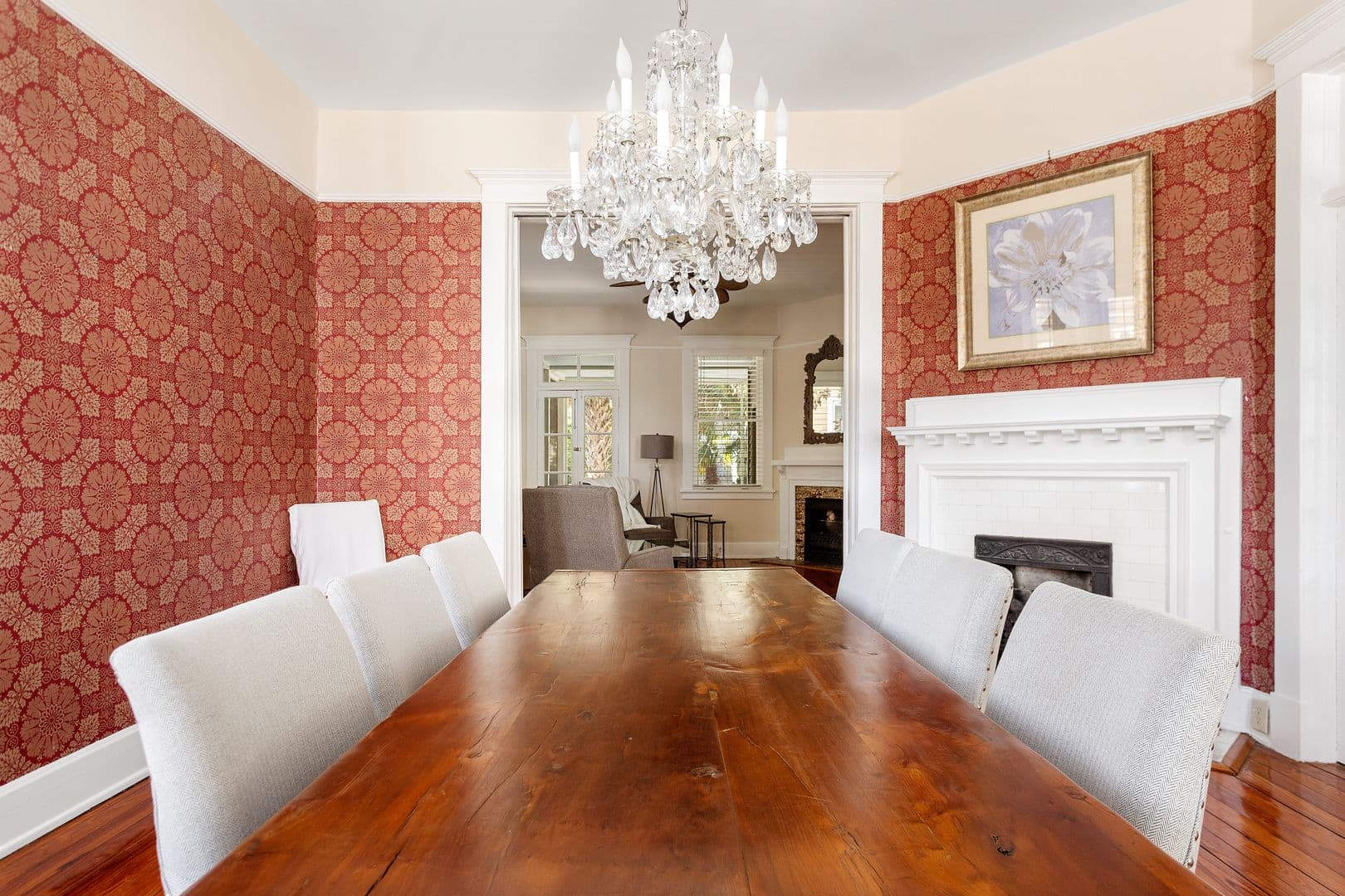 Charleston House: 5 Colonial Street