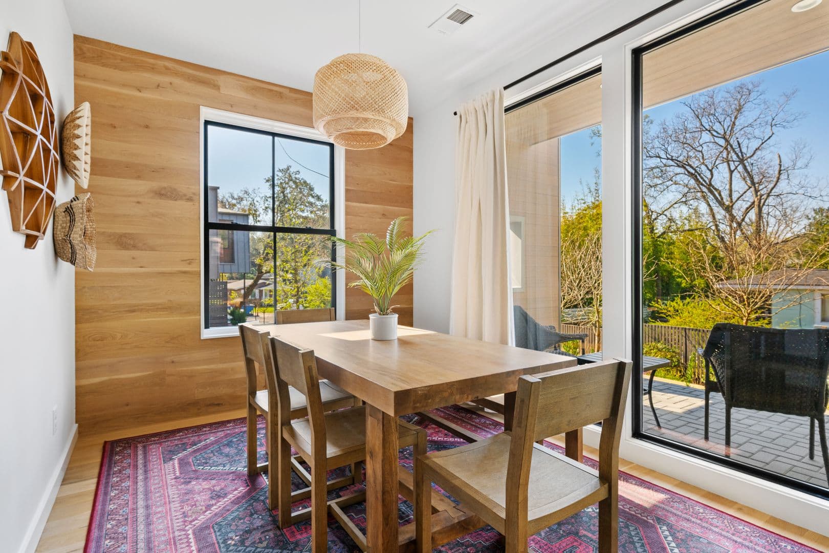 Mount Pleasant House: 208 Linnea Lane