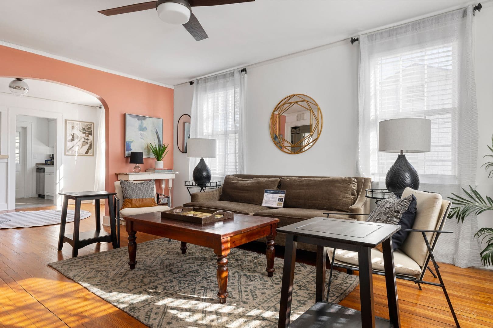Charleston House: 20 Dunnemann Avenue