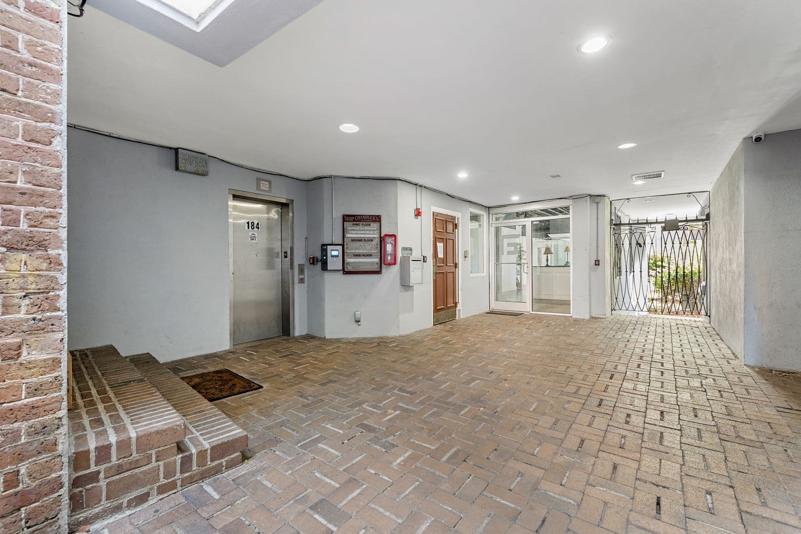 Charleston House: 182 East Bay Street  Unit 202
