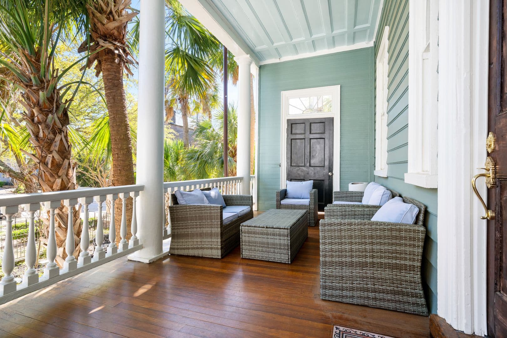 Charleston House: 96 Ashley Avenue