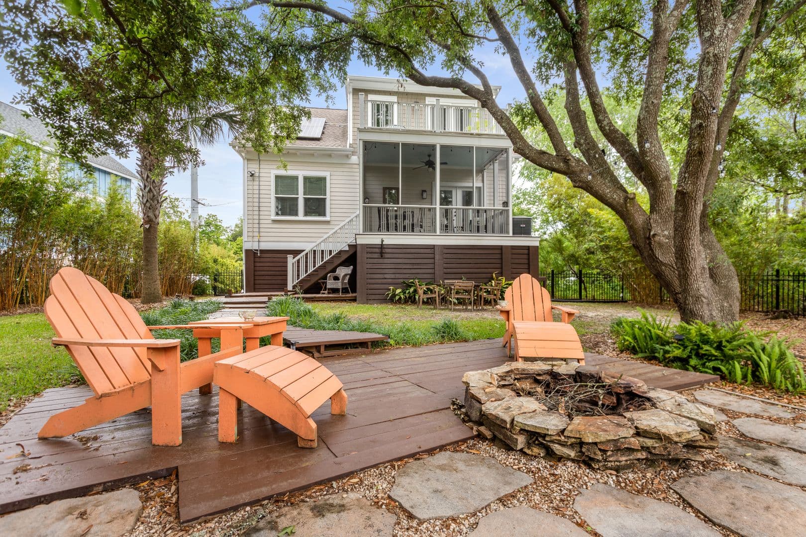 Charleston House: 1 Piedmont Ave.