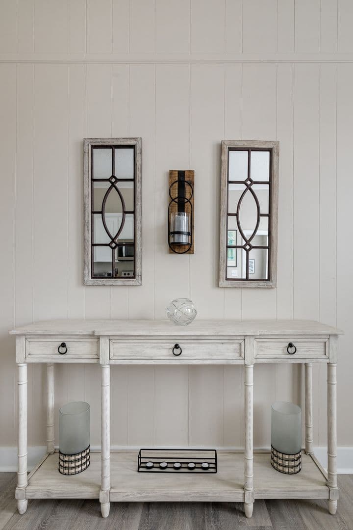Charleston House: 460 Meeting Street