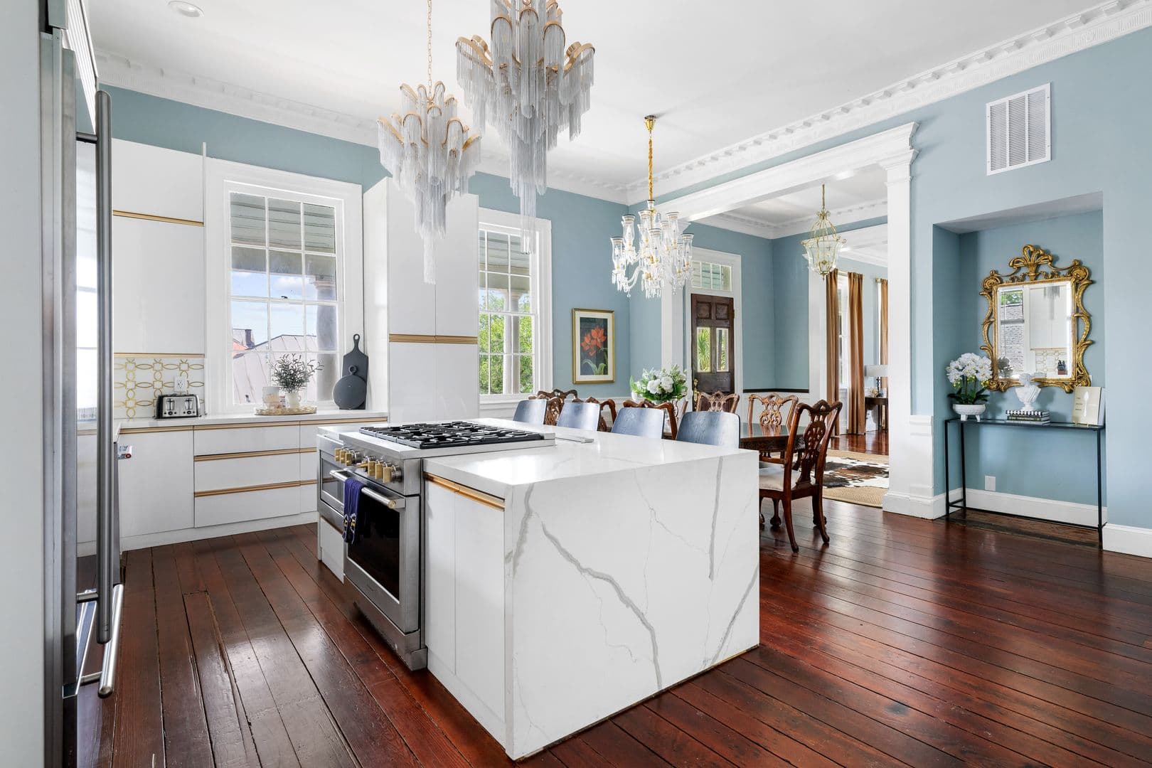 Charleston House: 96 Ashley Avenue