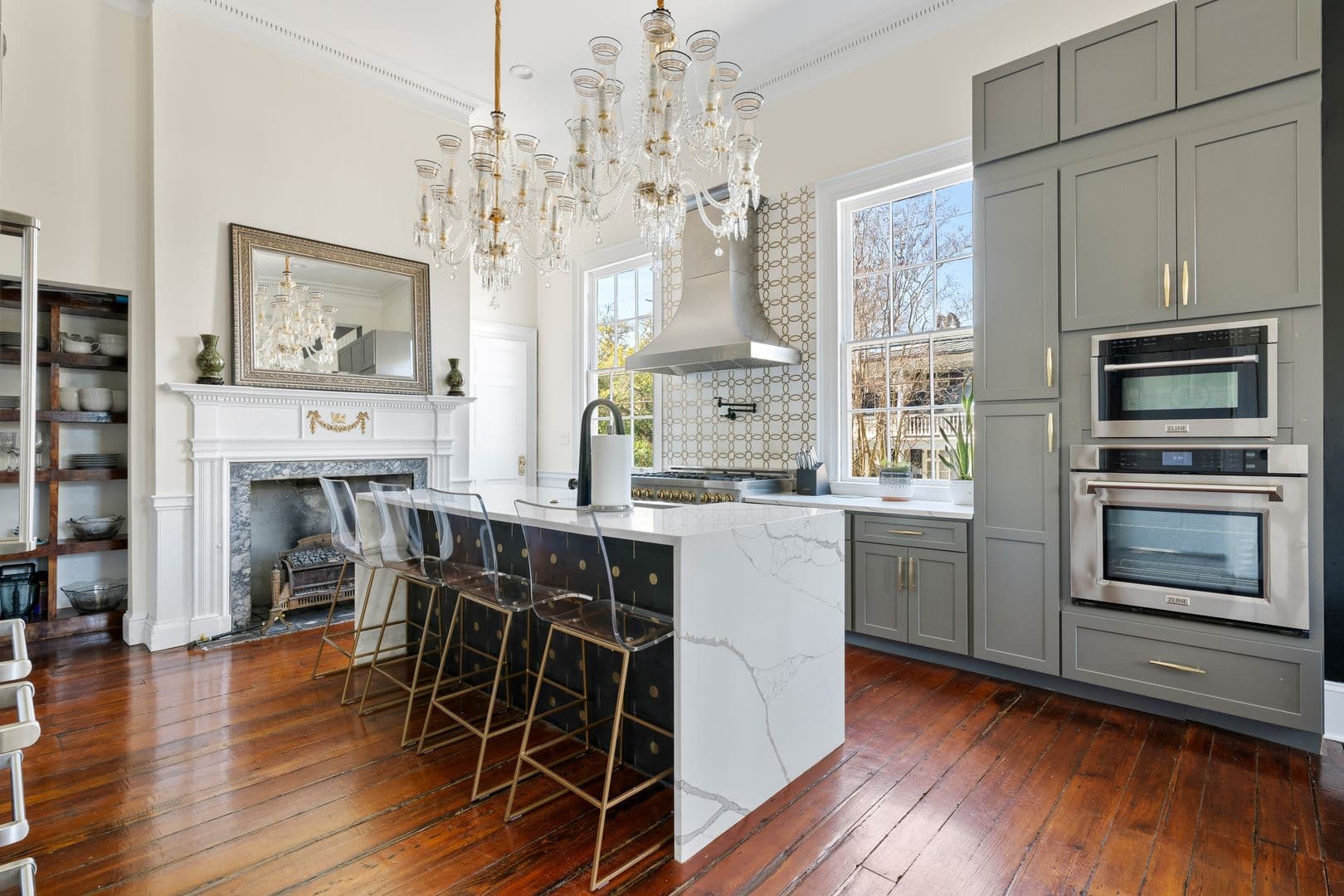 Charleston House: 96 Ashley Avenue