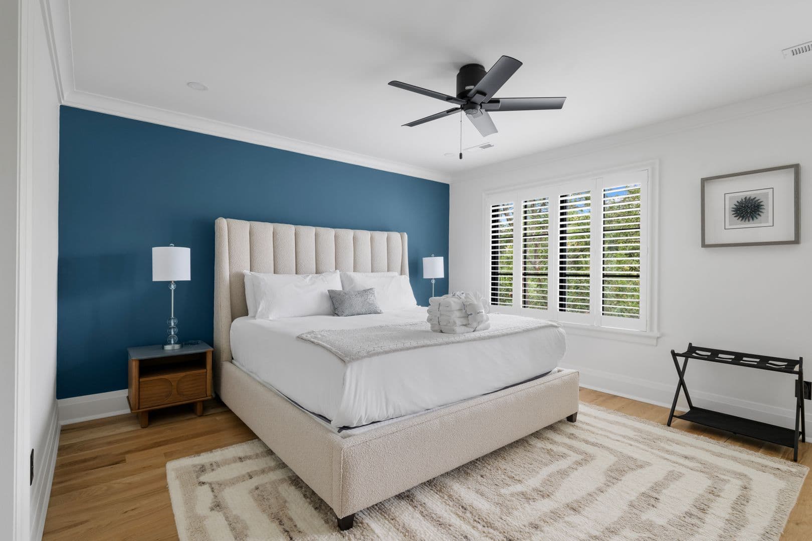 Charleston House: 5 1/2 Bennett Street