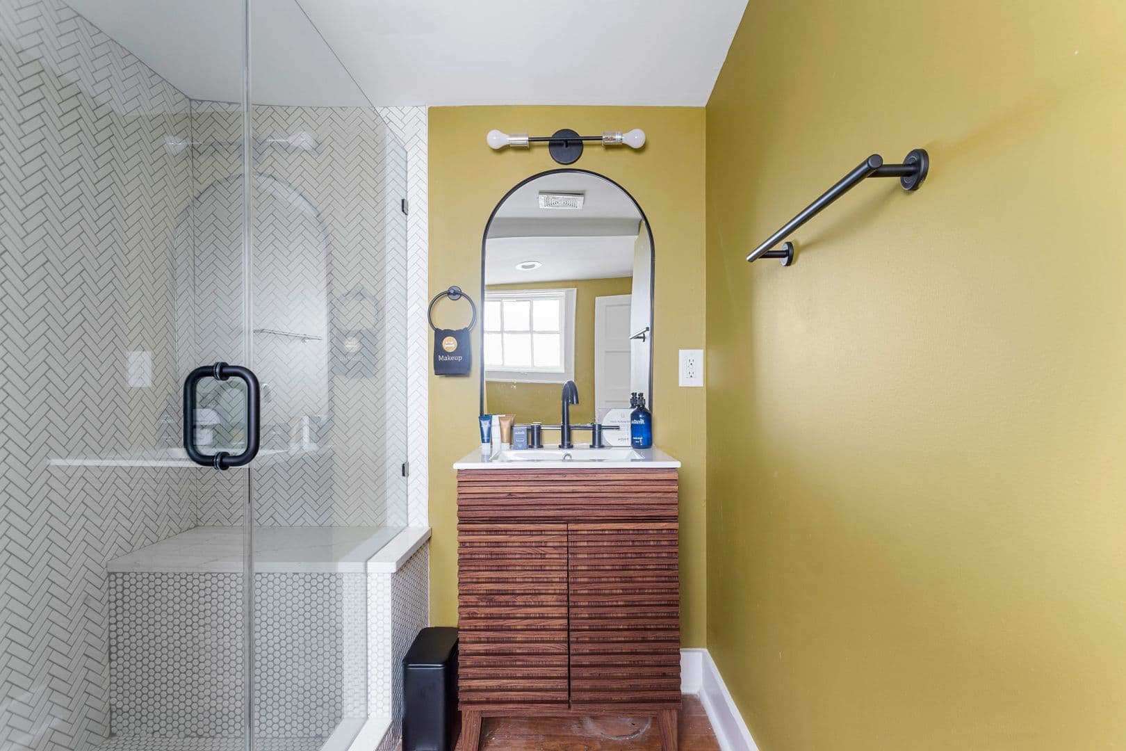 Charleston House: 234 Ashley Avenue, B
