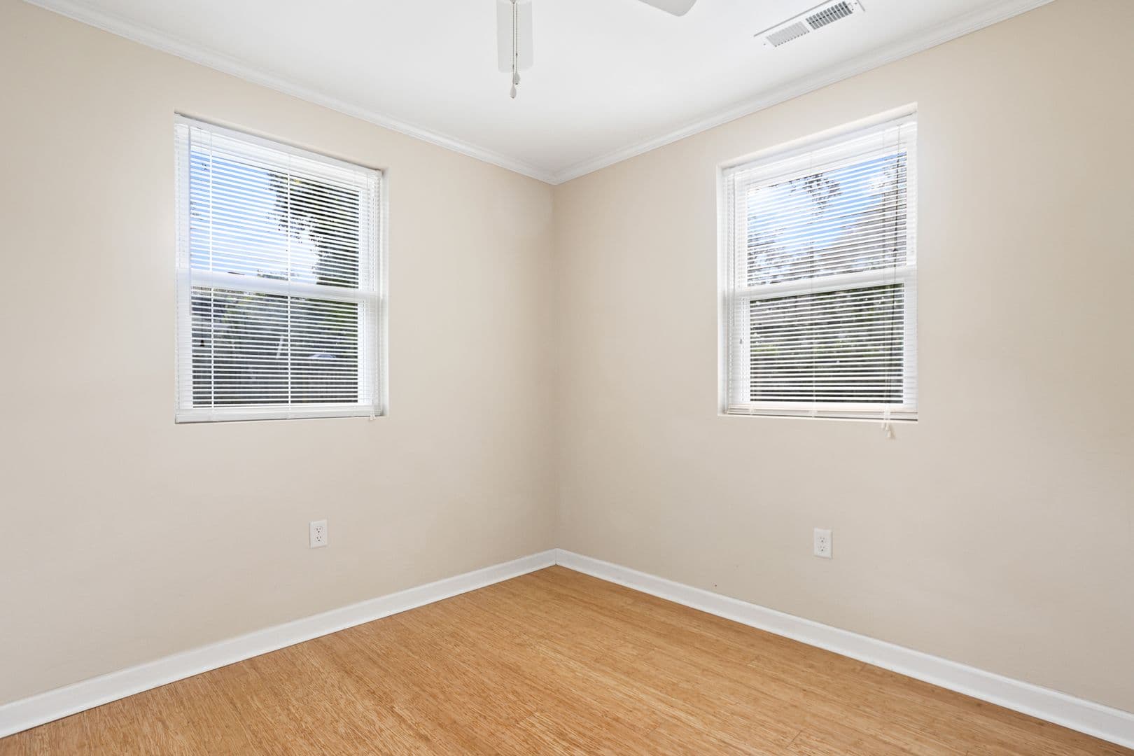 Charleston House: 865 Santee Street