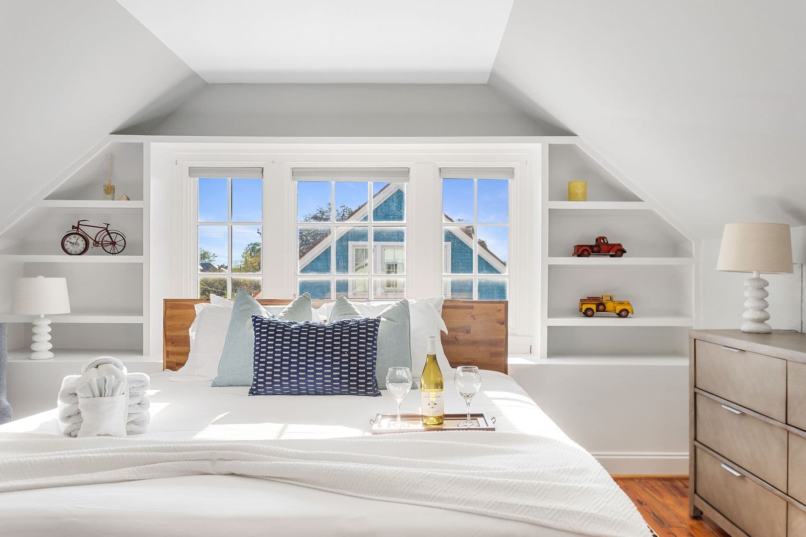 Charleston House: 9 Bogard Street