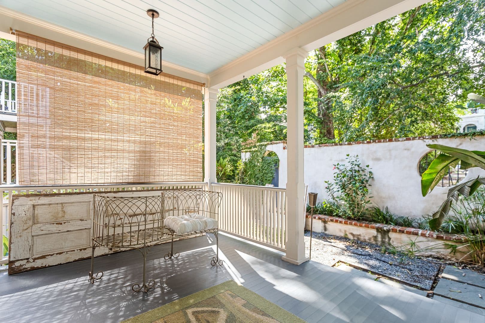 Charleston House: 94 Bogard Street