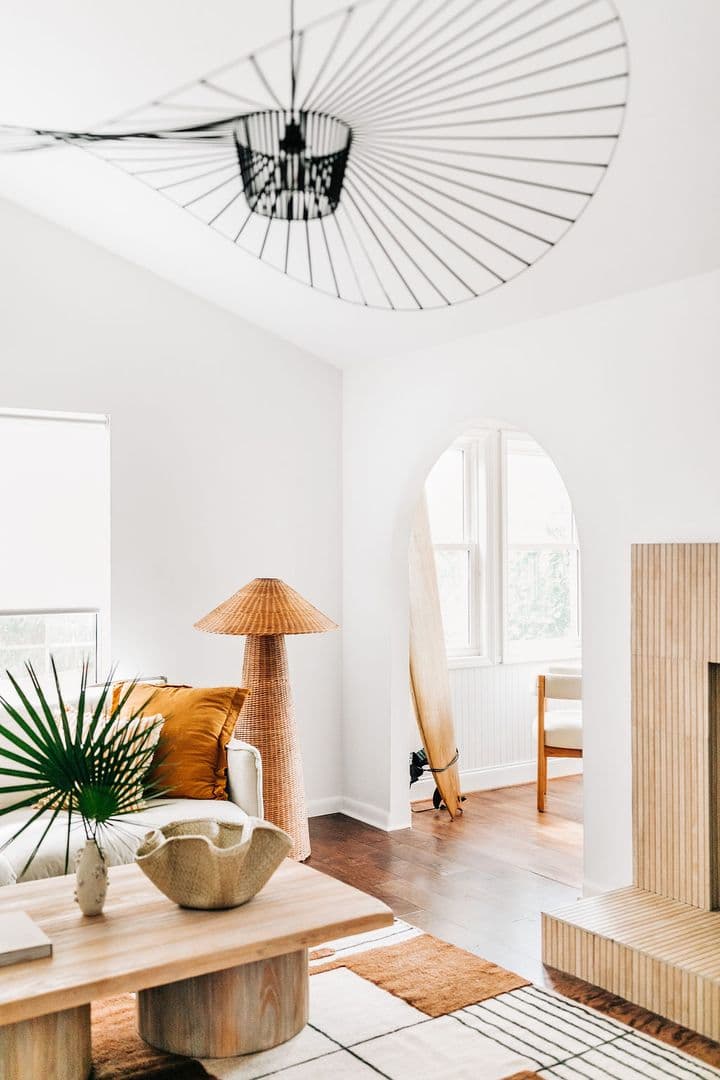 Charleston House: 1492 Kentwood Circle