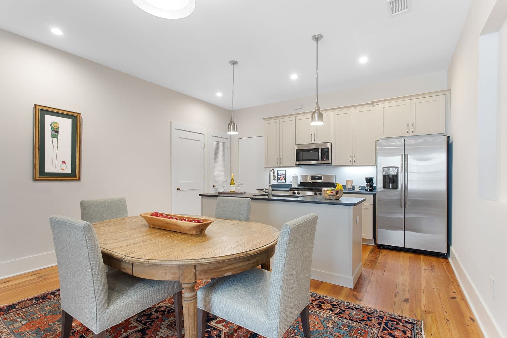 Charleston House: 62 Queen Street