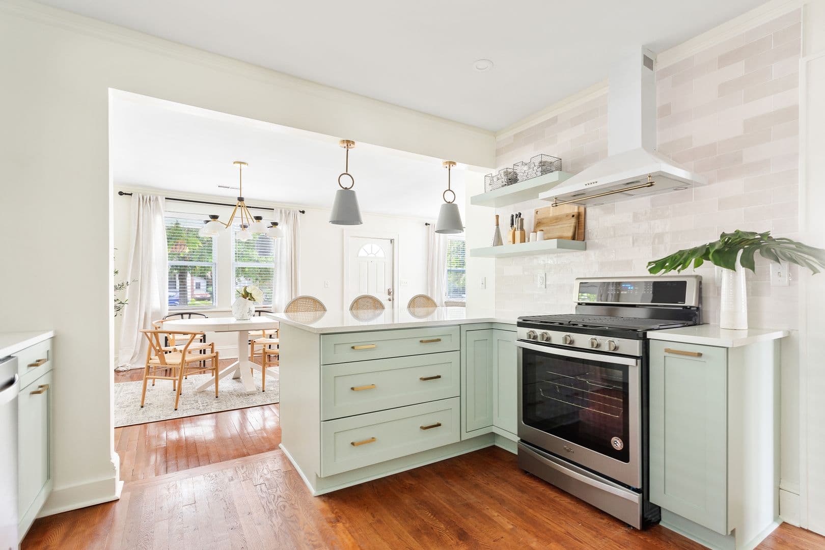 Charleston House: 847 Rutledge Ave.