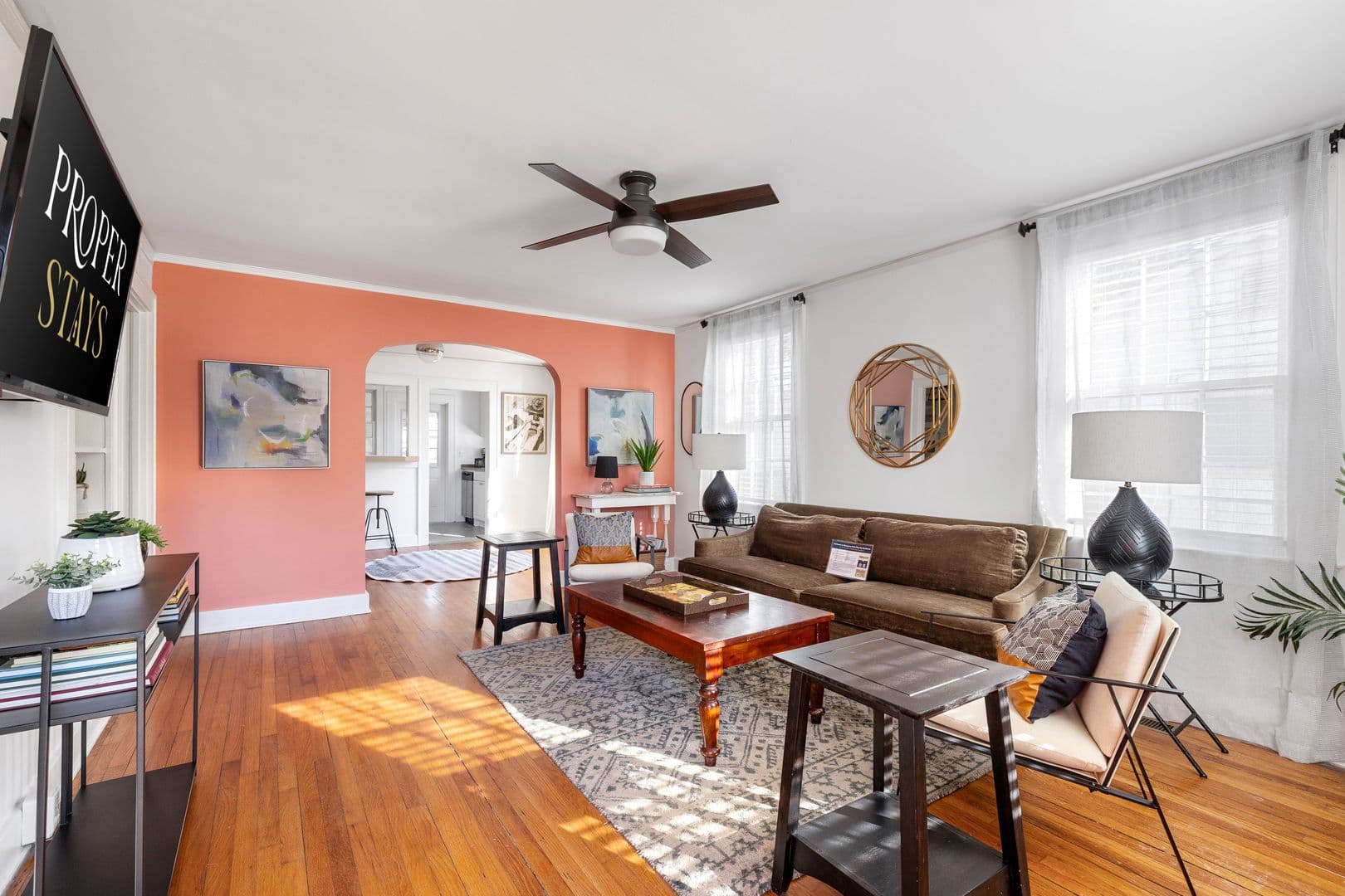 Charleston House: 20 Dunnemann Avenue