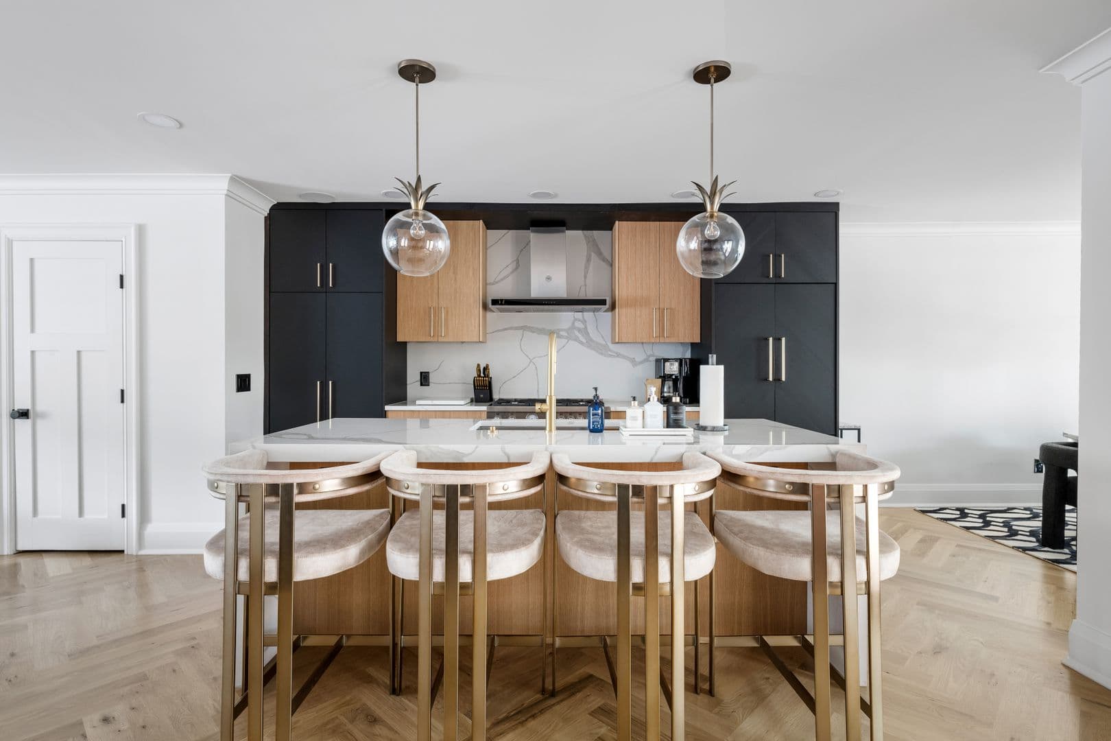 Charleston House: 5 1/2 Bennett Street