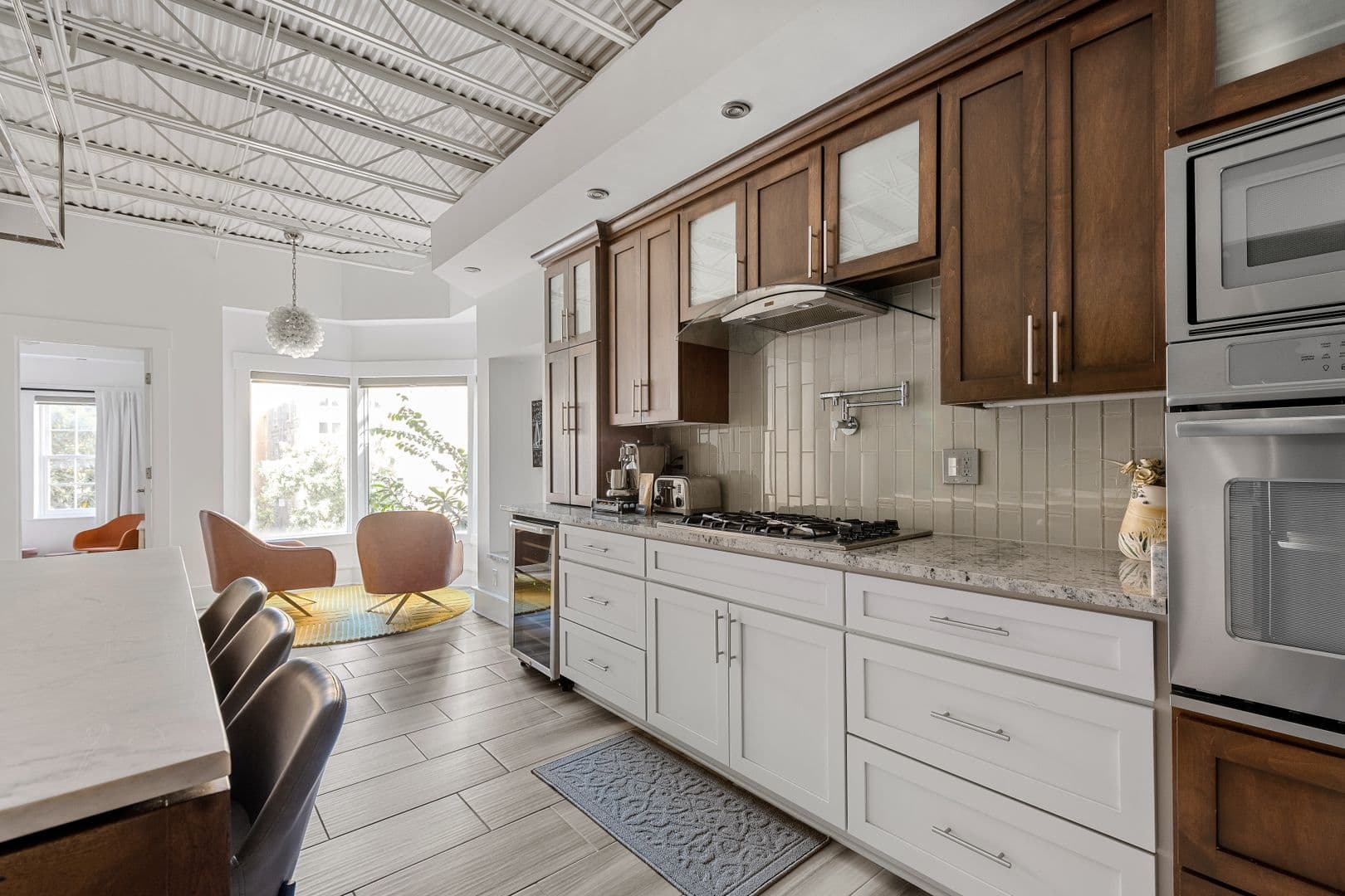 Charleston House: 182 East Bay Street  Unit 202