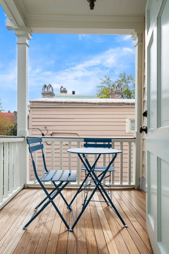 Charleston House: 21 Savage Street