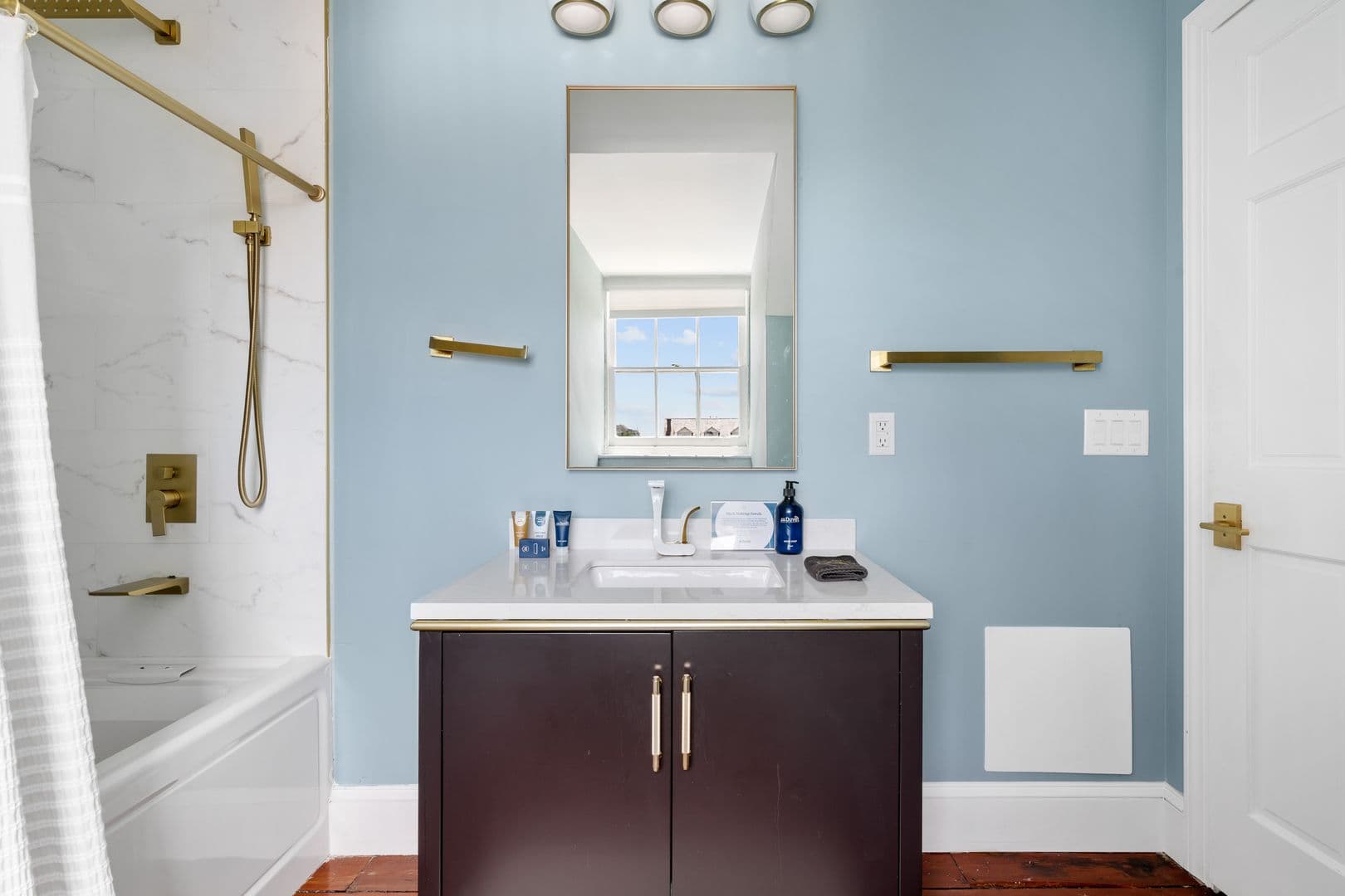 Charleston House: 96 Ashley Avenue