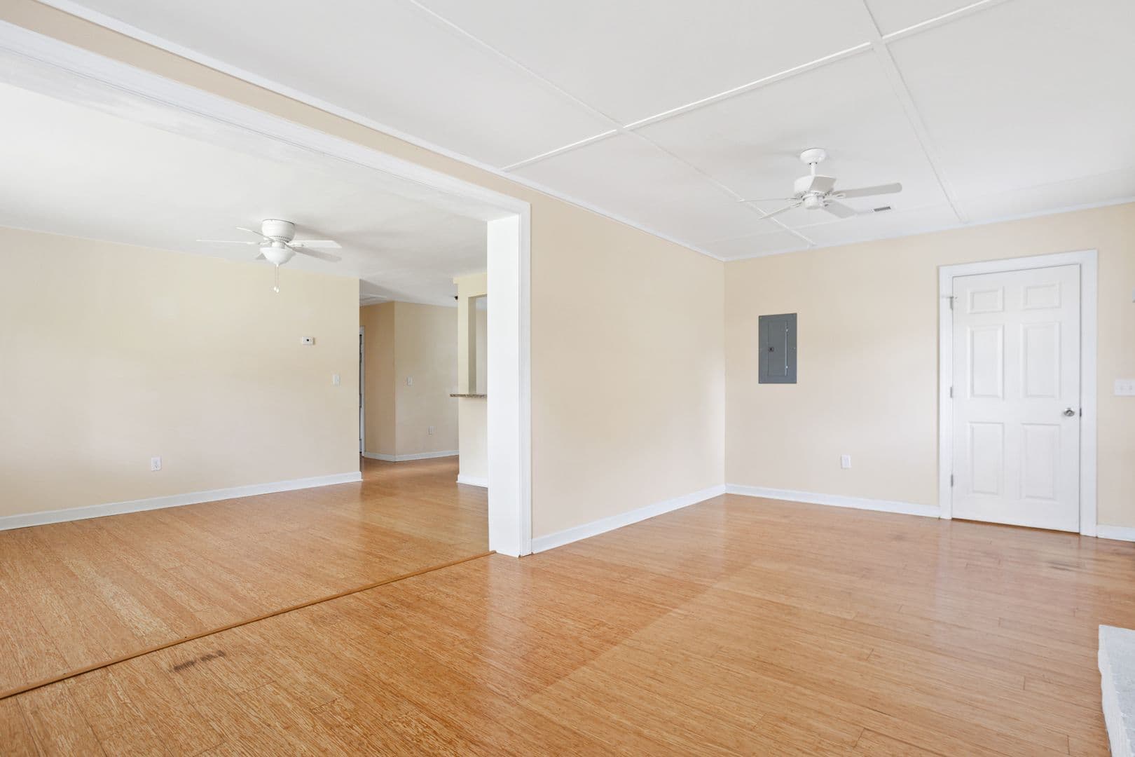 Charleston House: 865 Santee Street