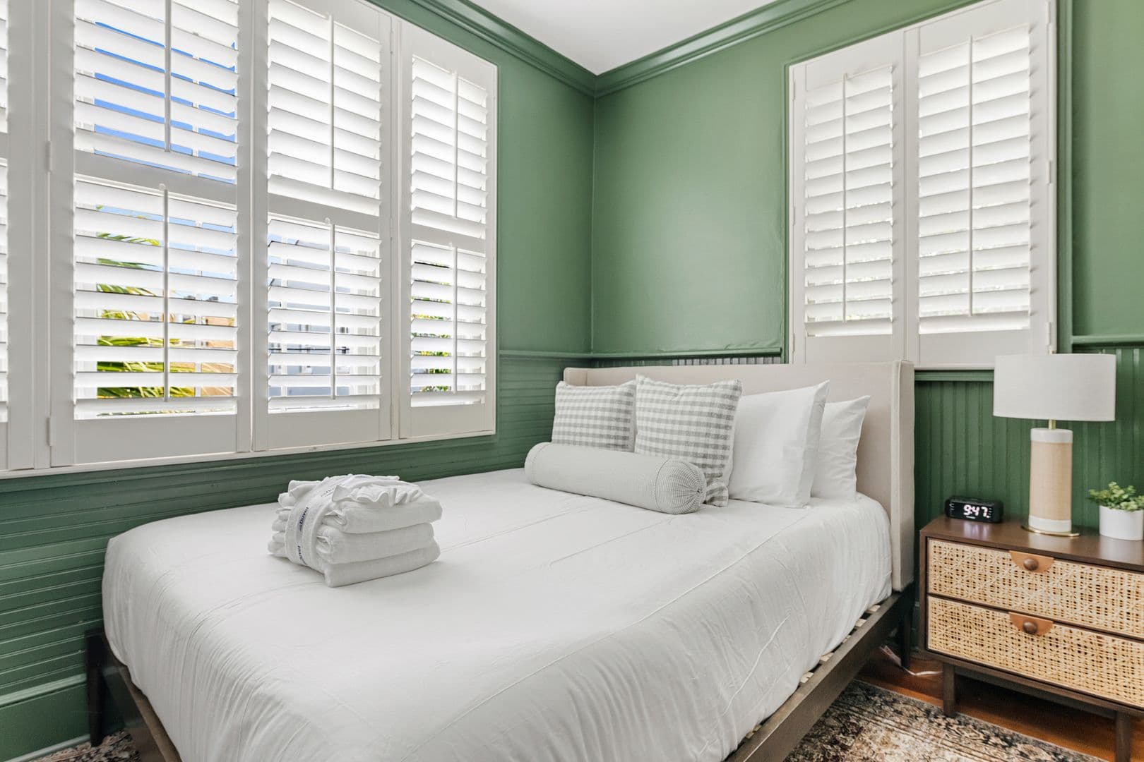 Charleston House: 46 Wentworth Street