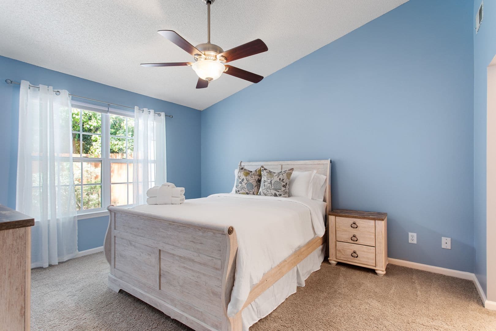 James Island House: 1361 Pinnacle Lane