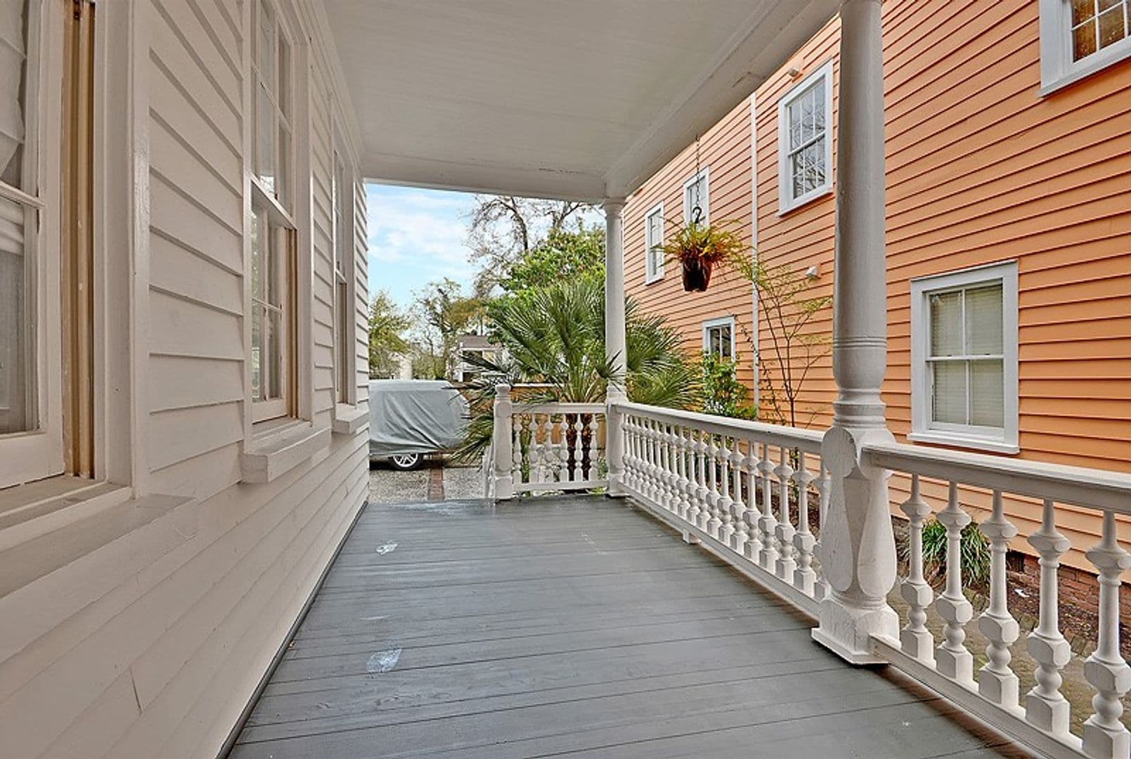 Charleston House: 236 Rutledge Avenue