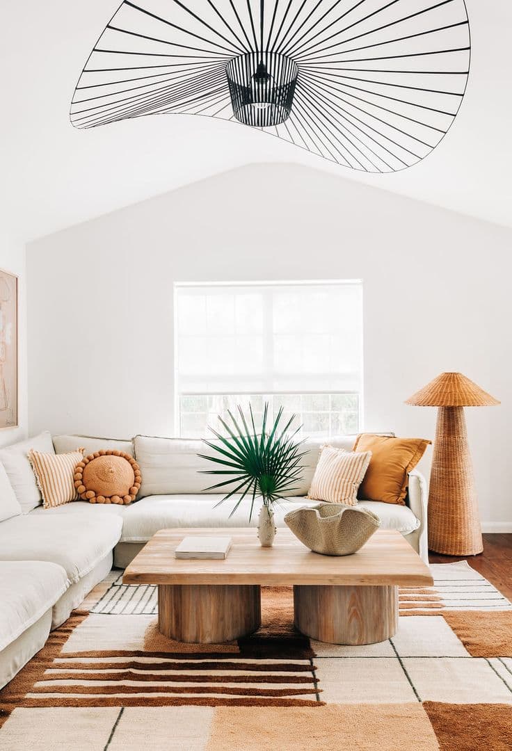 Charleston House: 1492 Kentwood Circle
