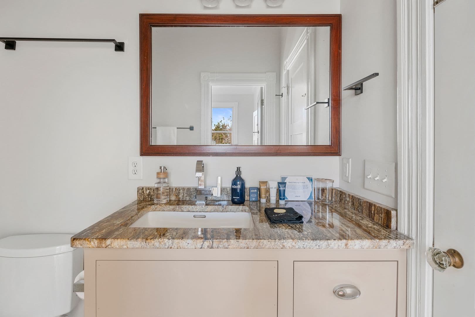 Charleston House: 703 King Street Unit B