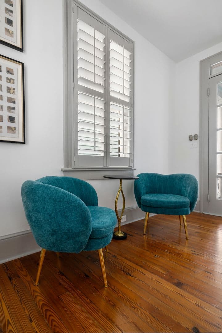 Charleston House: 135 Broad Street