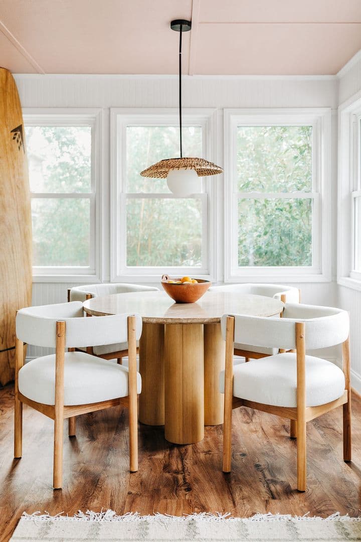 Charleston House: 1492 Kentwood Circle