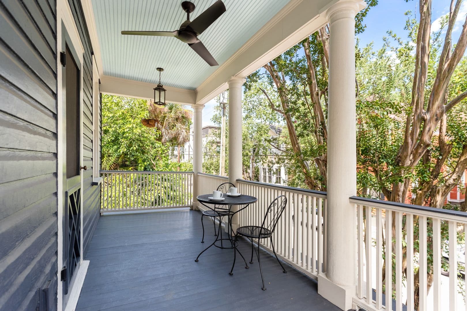 Charleston House: 94 Bogard Street