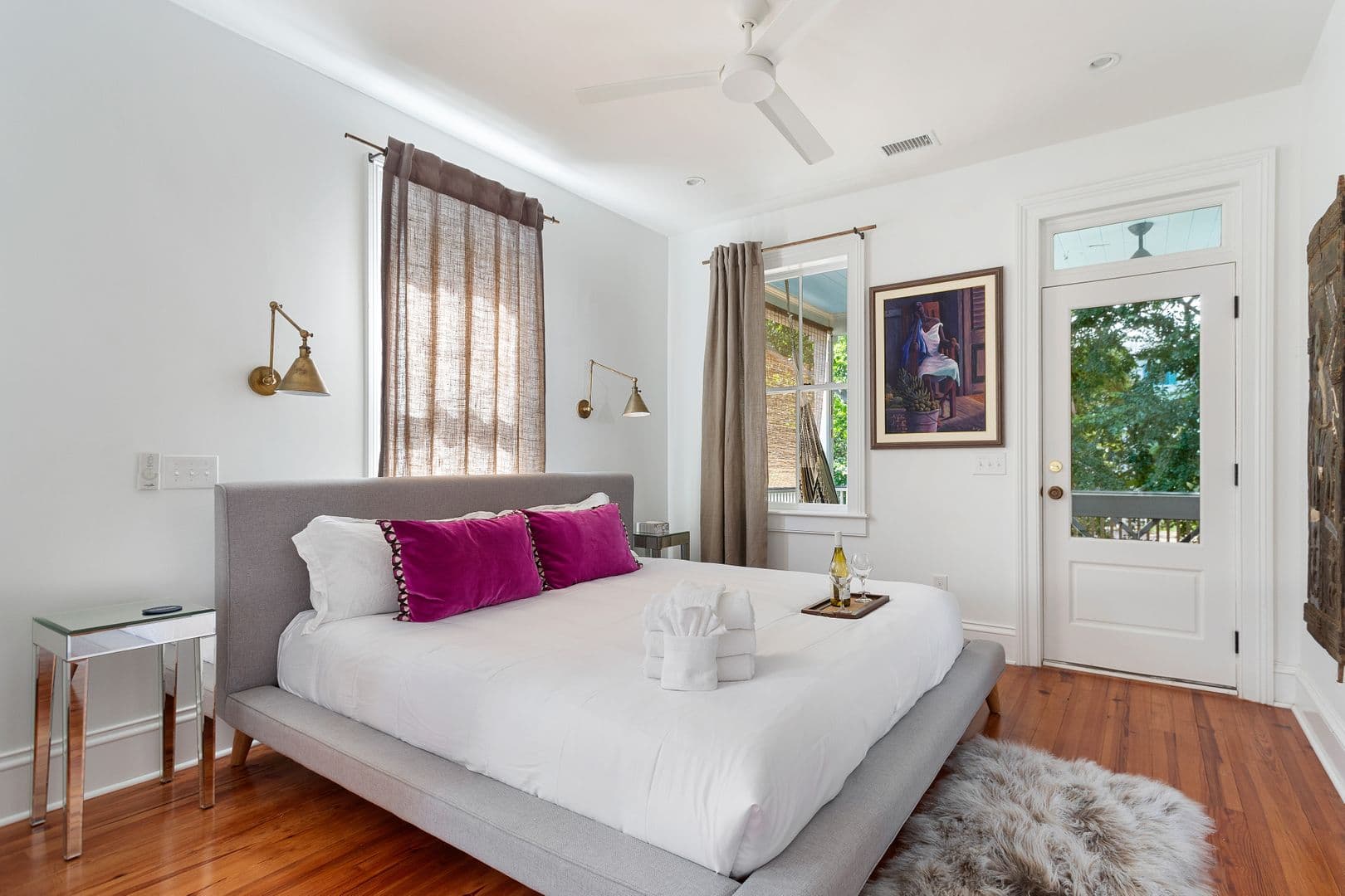 Charleston House: 94 Bogard Street